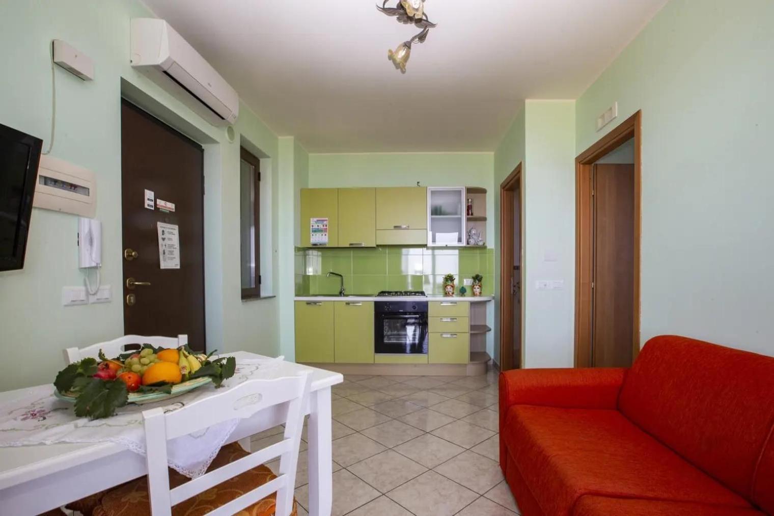 Appartamenti Anza Capo dʼOrlando Exterior foto